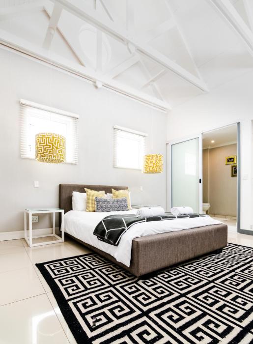 9B The Cube Executive Self-Catering Apartments