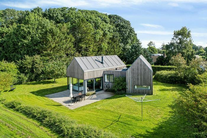 Architect-Designed House Near Dyngby Beach