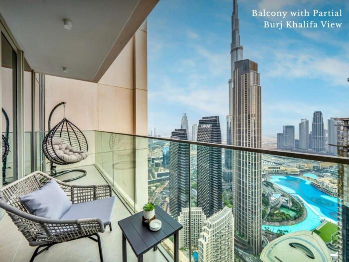 RV30 Burj Khalifa & Fountain View Pool-Gym