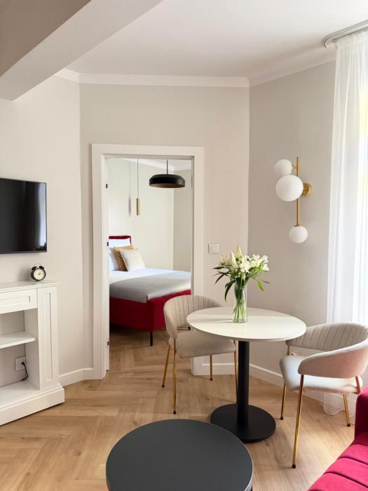 Native Apartments Potebni 8