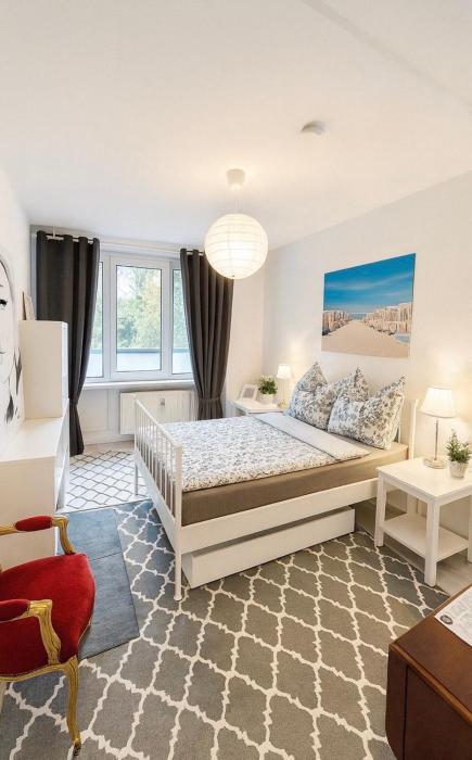 Amazing apartment in the heart of Berlin next to Check Point Charlie, 1 to 4 Guests