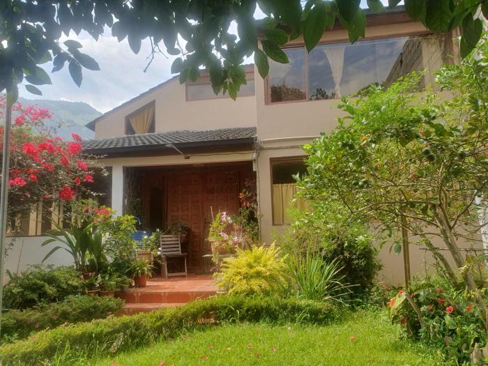 Casa Familiar con Jardin