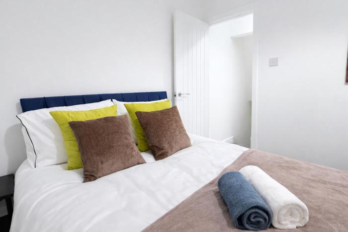 Barnsley Stay l Sleeps 6 l Parking & Fast WIFI
