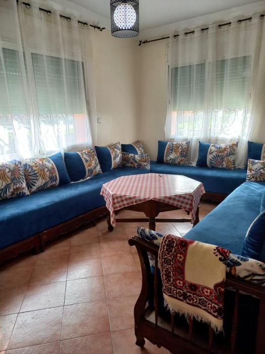 Escapade avec Jardin et Salon Traditionnel