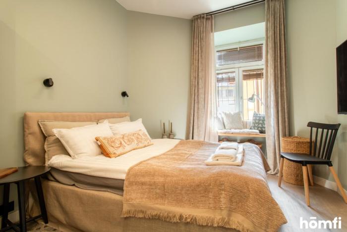 Old Town Red Loft - homfi Collection