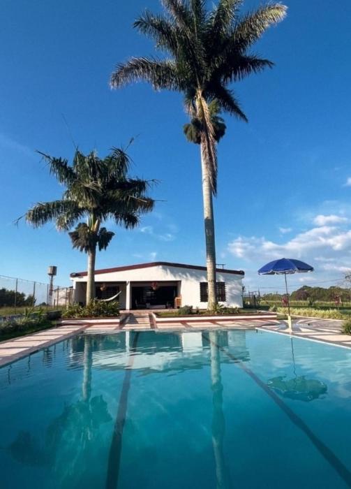 Alamos casa campestre con piscina