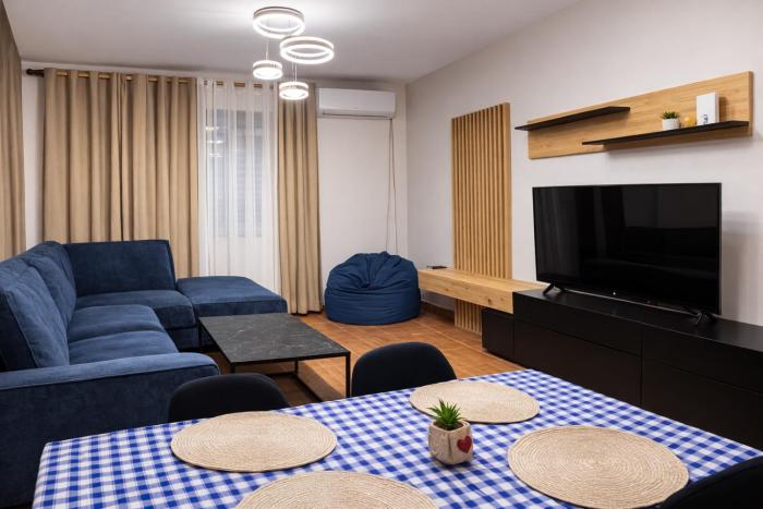 Theos Apartment Beachside Escape