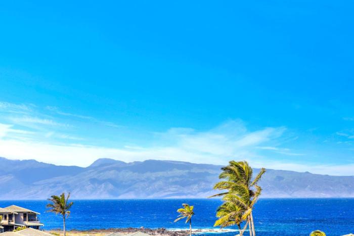 KBM Resorts FREE CAR Kapalua Bay Villa Ocean view 2-Bedroom Condo with Short Walk to Beach KBV-14G4