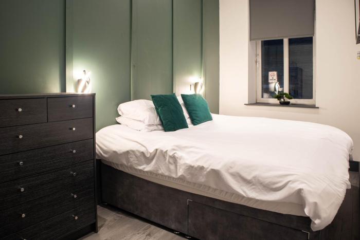 City Centre Apt With Super King Bed Washer Dryer Fast Wi-Fi And Netflix