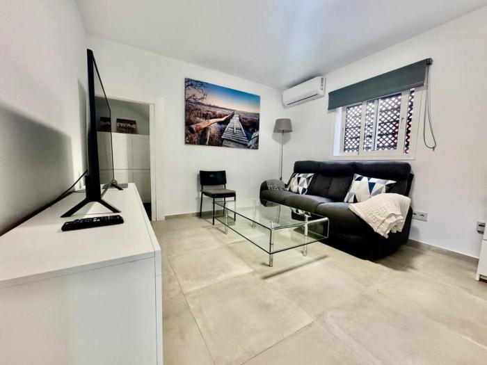 CYV - Modern choice for couples in good location