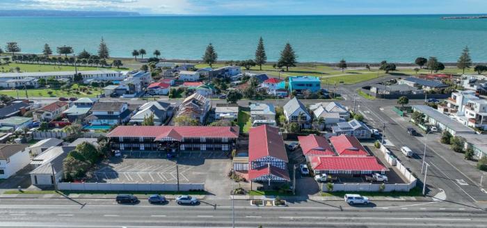Albatross Motel