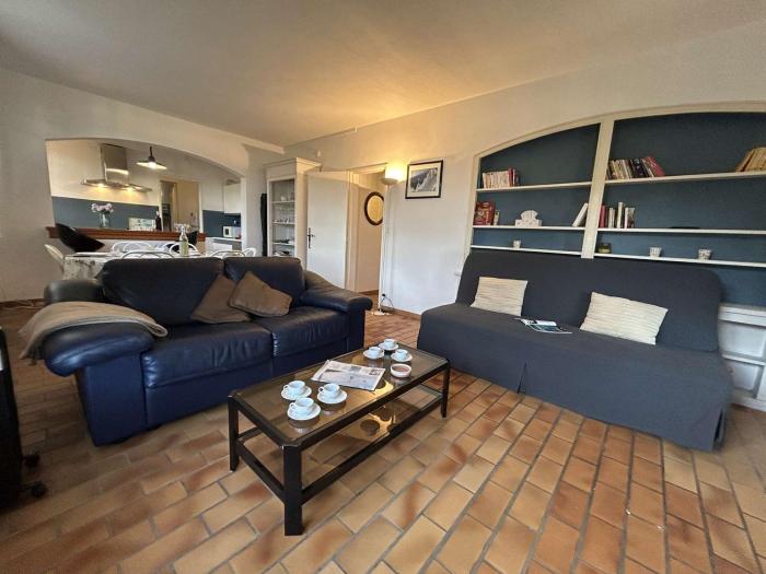 Appartement 3 Pièces Spacieux - 8 Pers - St Cyr sur Mer - FR-1-845-13