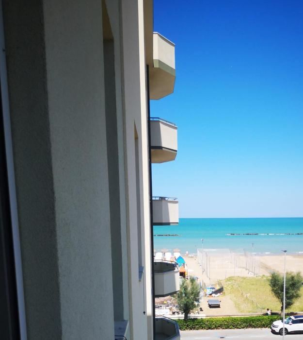 SE225 - Senigallia, appartamento vista mare con posto auto