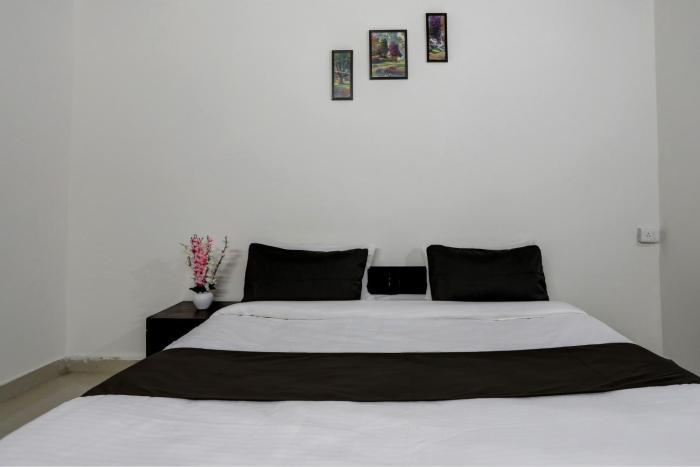 Hotel O by OYO the royal villa