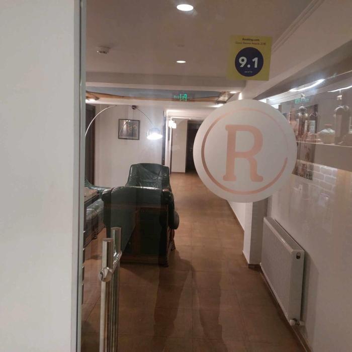 Hotel Reverence