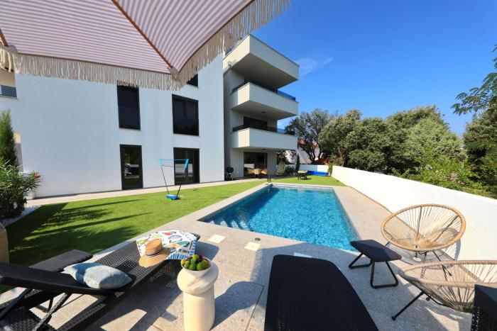 Apartment Robell Zaton privater Garten beheizter Pool Strandnähe