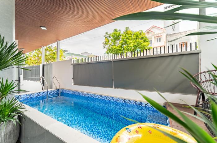 Ly Flower Villa 7BR Luxury Villa with Private Pool & Jacuzzi