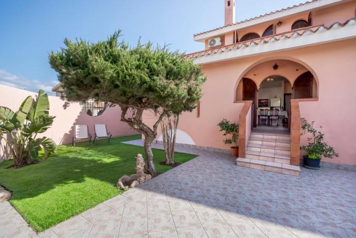 Villa Ornella - 3 bagni, giardino, mare a 1 minuto