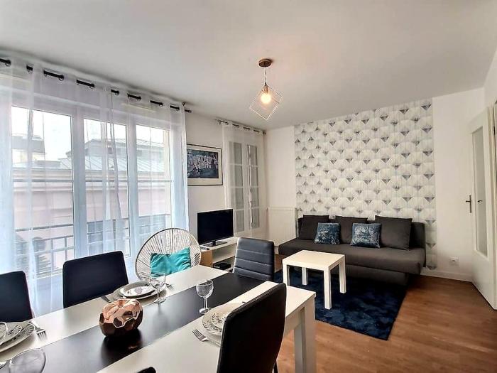 5 Mins from DisneyLand & Val dEurope - 2 Mins from Train Station - Nuage dArianne