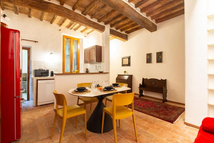Hostly Il Pozzo Antico Perugia Etruscan City