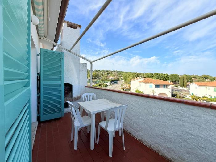N307 - Numana, luminoso bilocale con balcone