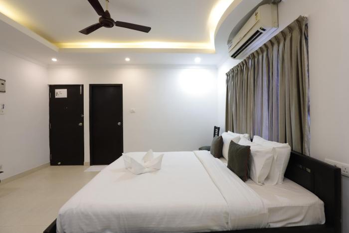 Adora Waves Service Apartment- Near Sankara Nethralaya Hospital