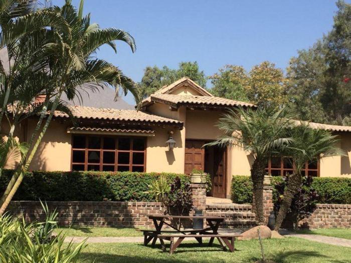 Spacious 5BR Retreat Pool BBQ & Games