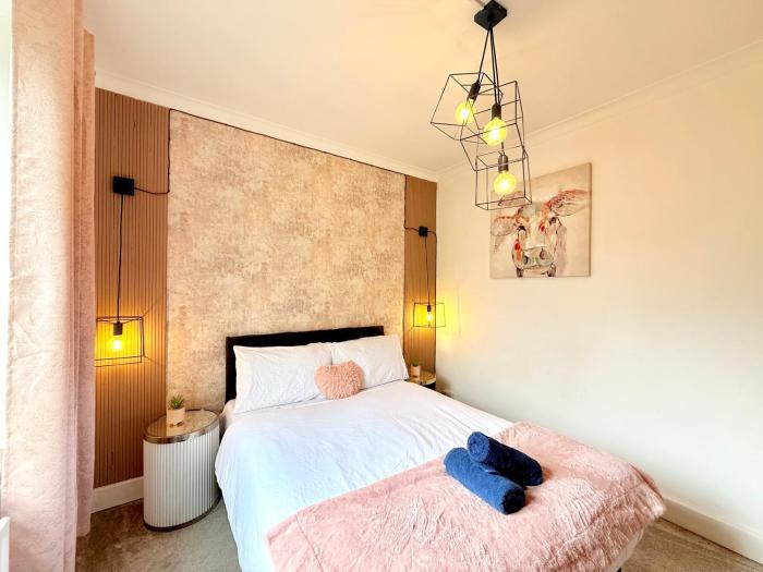 Central Two Bedroom Apartment