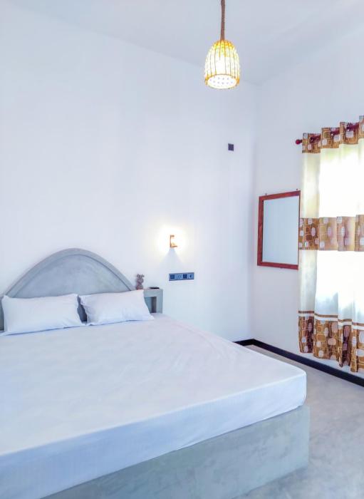 YK House Midigama