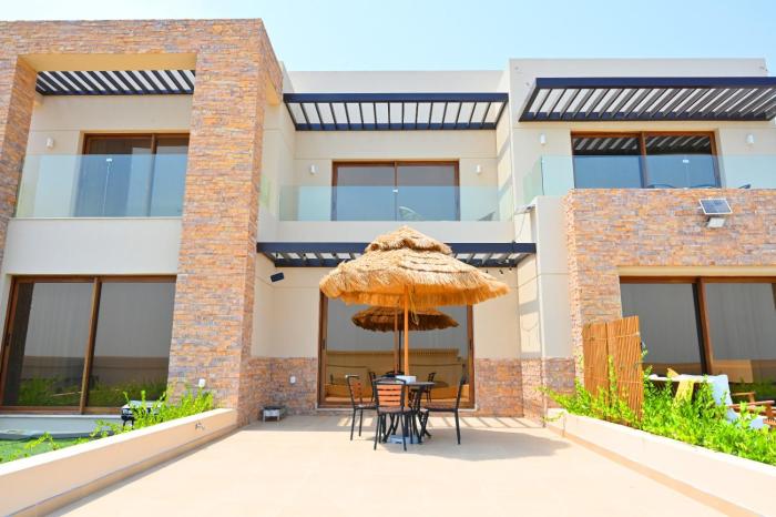Sifah Beach Front Townhouse