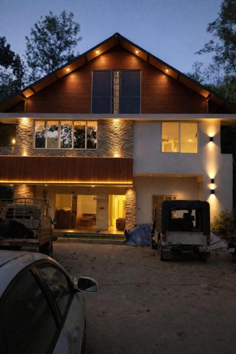 CARDAMOMROCK RESORTs VAGAMON