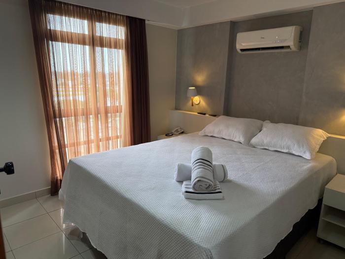 Flat em Hotel 4 Estrelas - Adress - 10 Andar - Vista para Avenida