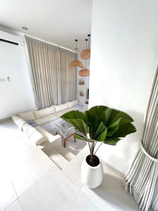 Foxy Corner Villa