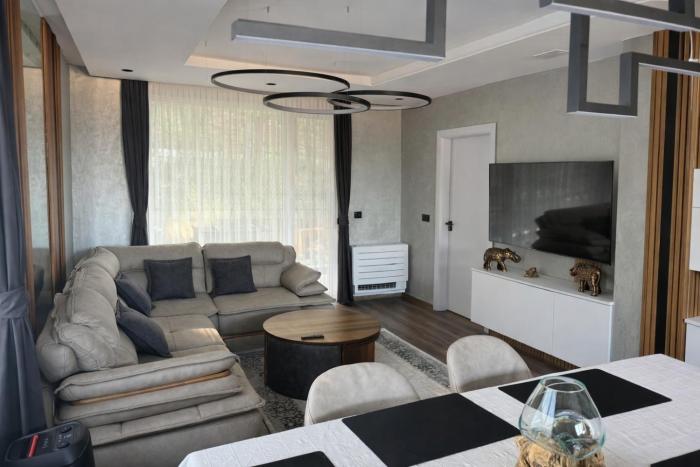 Forest Panorama Luxury Apartment