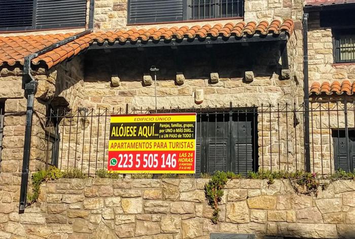 EDIFICIO ÚNICO Mardel - Deptos Low Cost equipados 30 m de la costa y 350 m del centro Cerca de todo!