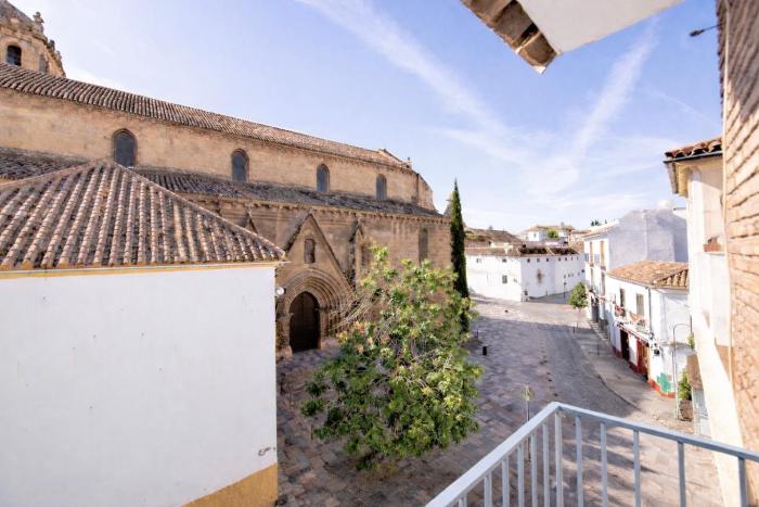 Apartamento con vistas a iglesia historica Centro Cordoba 6 huespedes