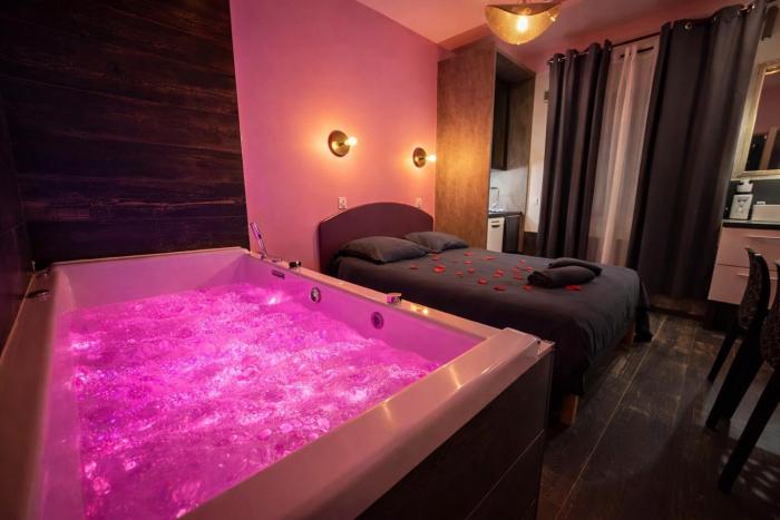 LOVE ROOM - SPECIAL AMOUREUX - HYPER CENTRE - Lorient