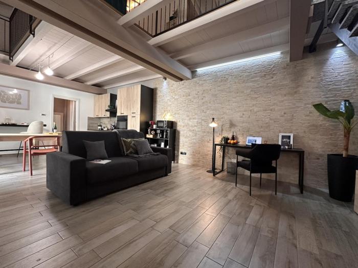 The Hangar Loft - Leonoardo, Center & Parking