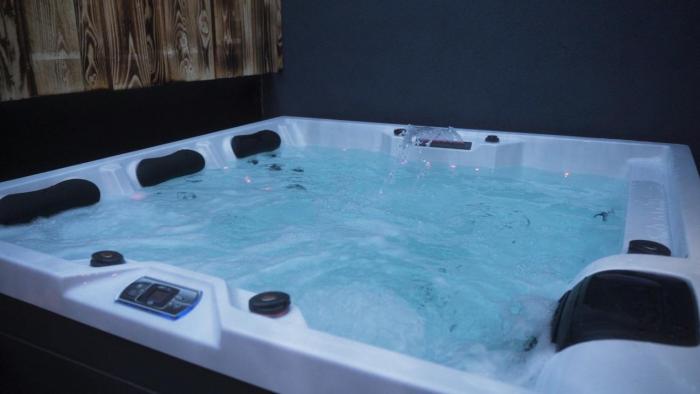 Juloft Private Suite - 4-Sterne Luxusloft mit Whirlpool & Sauna