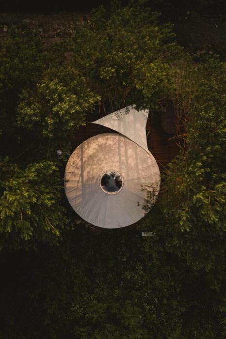 Dzikolas Glamping & Spa - Jurty z prywatnym jacuzzi