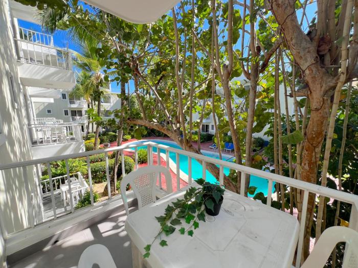 OCEAN VIEW and GARDEN VIEW VACATION STUDIOS at Playa Los Corales