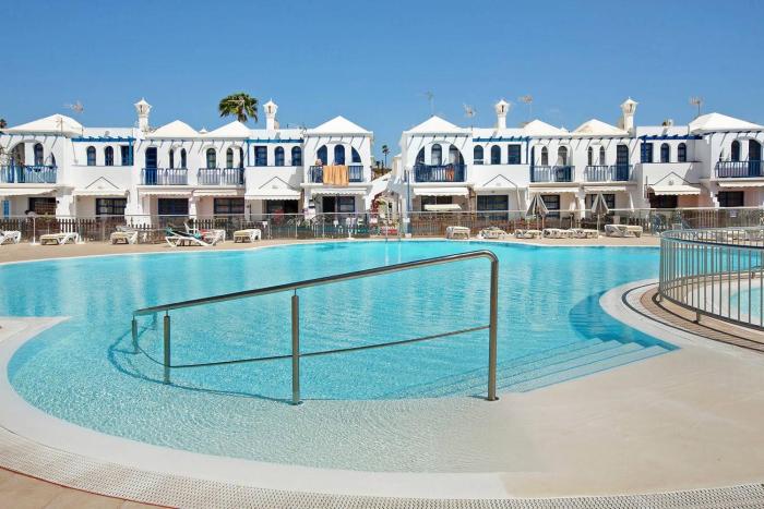 Playmar Pool by Wave Properties