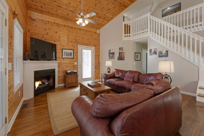 Rest and Be Thankful a Cozy Retreat Near Downtown