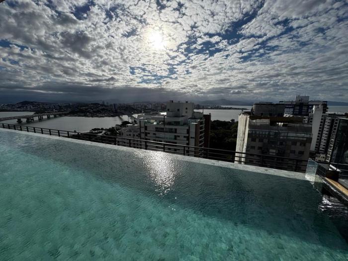 Studio com Vista Incrível no Centro de Floripa