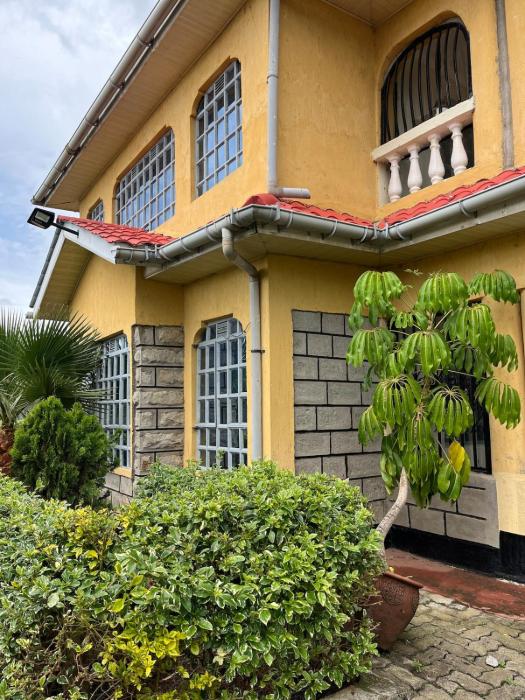 Cozy 4 bedroom Villa, Facing Mt Kenya