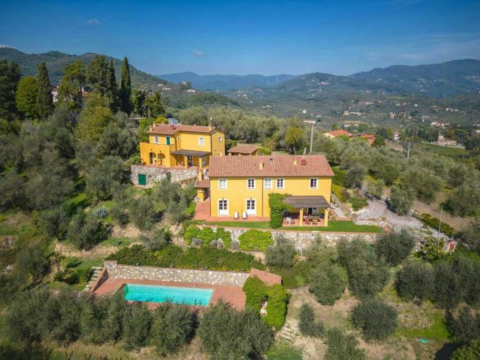 Apartment With Terrace And Pool Near Lucca