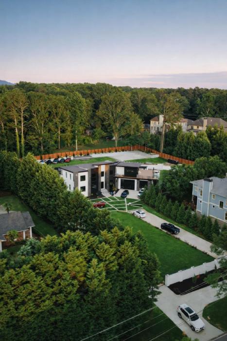 Breathless Modern Compound