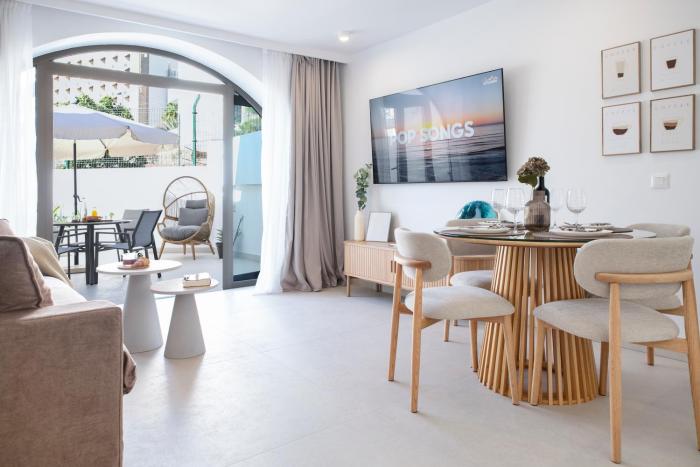 Paraiso Royal - Modern 1 Bedroom Apartment with Terrace in Playa de Las Americas