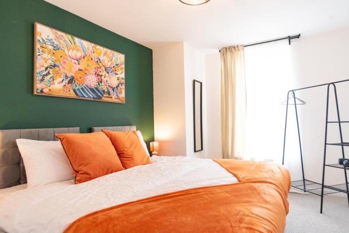 The Coastal Loft | Sleeps 6 | Central Folkestone