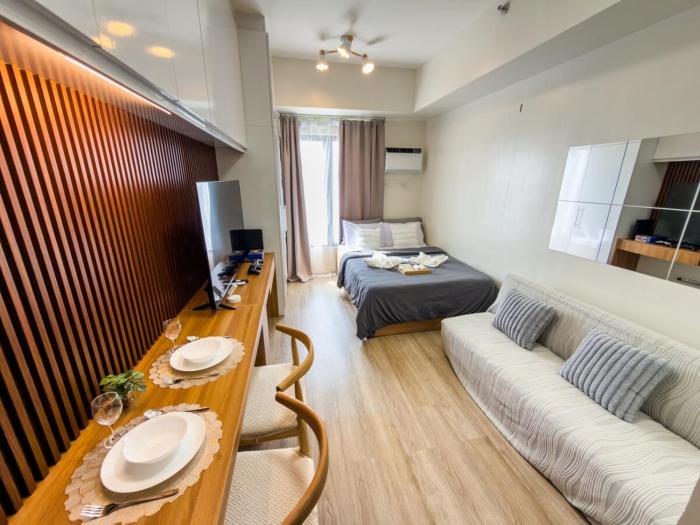 The Median Modern Studio Near IT Park